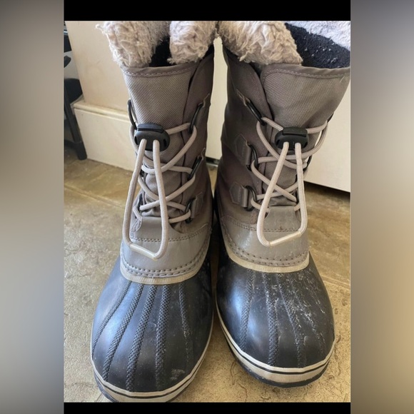 Boys Sorel Boots Size 7 (age 10/11) - Picture 1 of 2